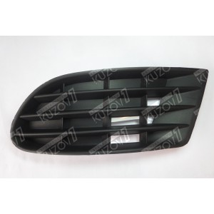 РЕШЕТКА В БАМПЕР (ПРАВАЯ) БЕЗ ОТВ. ПОД ПРОТИВОТУМАНКУ - фото